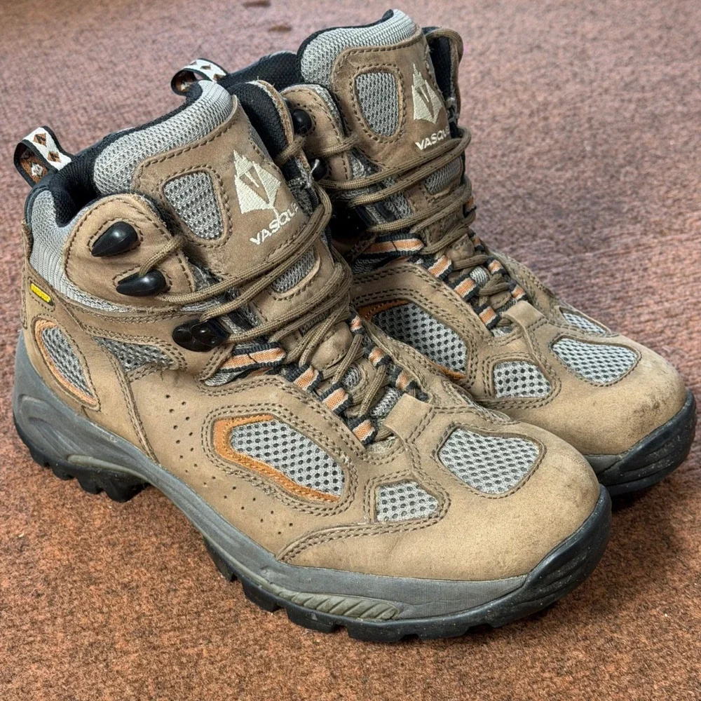 B+ Vasque Gore-Tex Hiking Boots Mens 8M Brown Leather Waterproof Vibram Trekking
